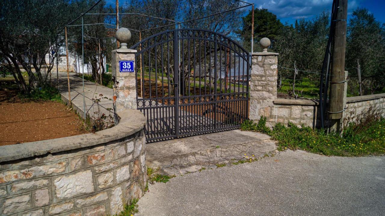Vecchia Oliva,Kuljica Villa Kukljica Luaran gambar
